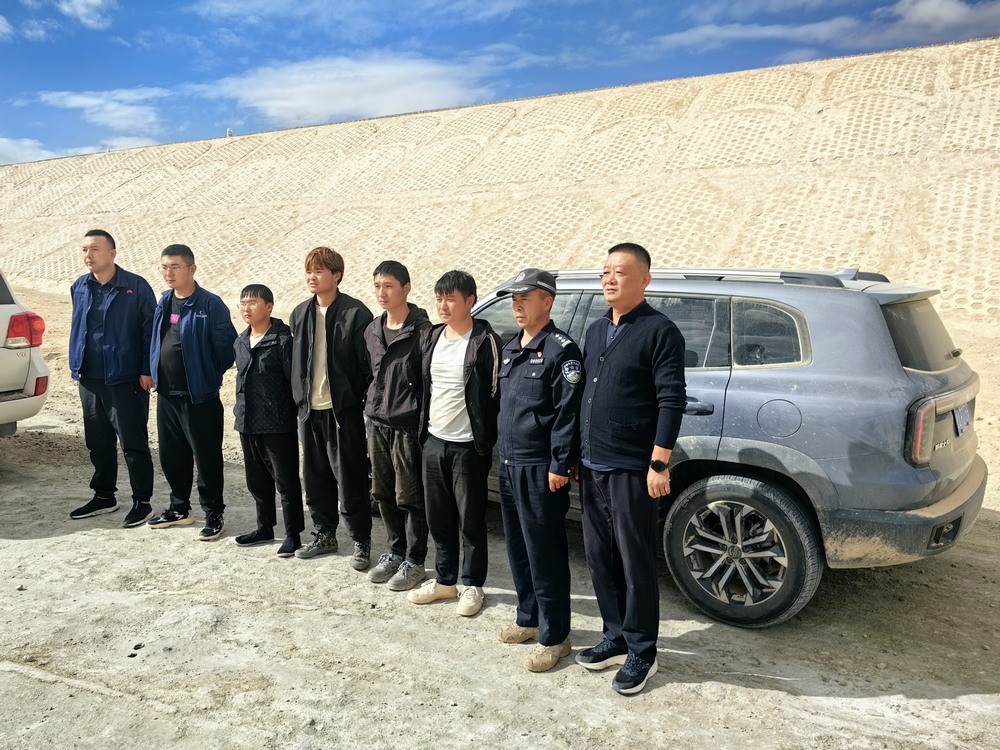 陜煤建設天工公司：與時間賽跑，6小時上演生死戈壁灘救援